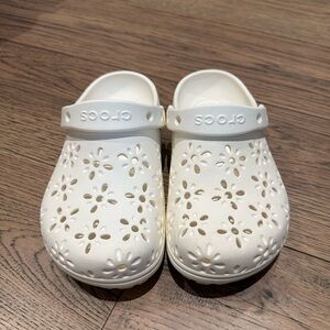 Crocs CLASSIC FLORAL CUT-OUT CLOG